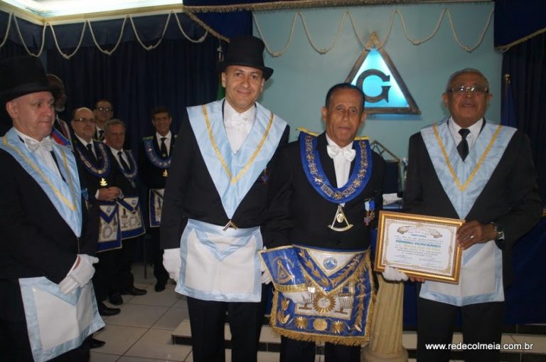 grao-mestre-geral-recebe-titulo-na-loja-cavaleiros-da-arte-real-santos-5