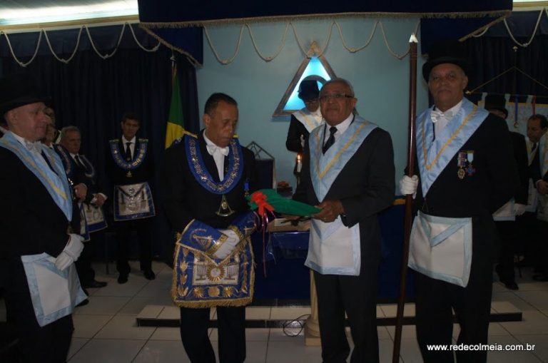 grao-mestre-geral-recebe-titulo-na-loja-cavaleiros-da-arte-real-santos-8